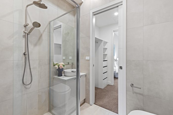 Unit 2/13 Hartwood St, Kew East VIC 3102, Australia