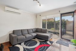 Unit 4/69 Park St, Como WA 6152, Australia