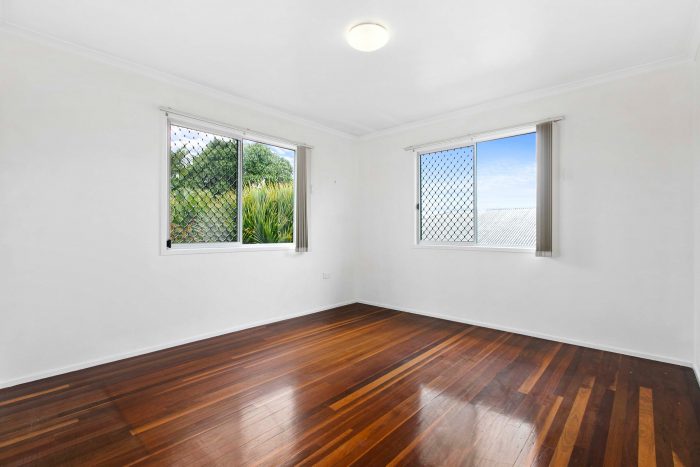 42 Hillcrest Ave, Scarness QLD 4655, Australia