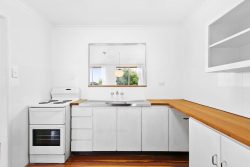 42 Hillcrest Ave, Scarness QLD 4655, Australia