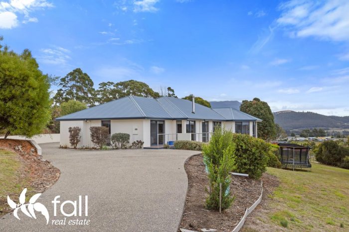 11 Hillview Dr, Margate TAS 7054, Australia