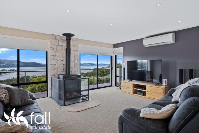 11 Hillview Dr, Margate TAS 7054, Australia