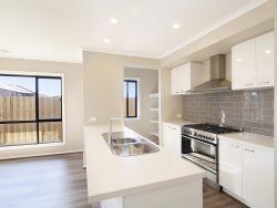 135 Aberline Rd, Warrnambool VIC 3280, Australia