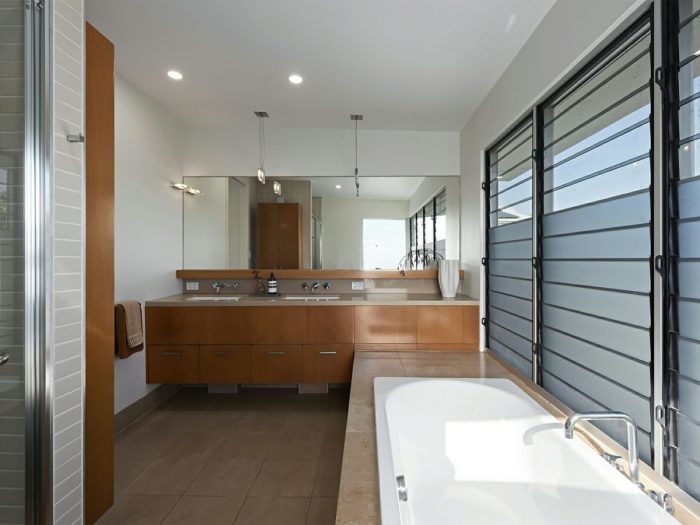 16 Lang St, Bulimba QLD 4171, Australia