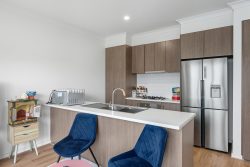 24 Hyacinth Cres, Christie Downs SA 5164, Australia