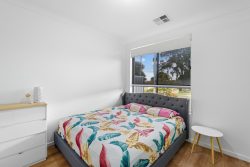 24 Hyacinth Cres, Christie Downs SA 5164, Australia