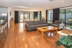 69 St Michaels Pkwy, Dunsborough WA 6281, Australia