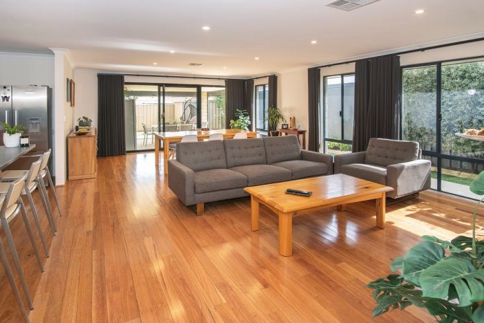69 St Michaels Pkwy, Dunsborough WA 6281, Australia