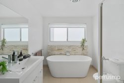 3 Jasper Ct, Oakdowns TAS 7019, Australia