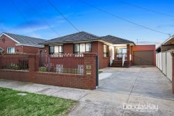 114 Joan St, Sunshine West VIC 3020, Australia