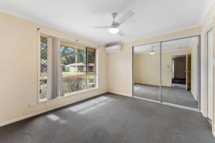5 Lambourne Ct, Lawnton QLD 4501, Australia
