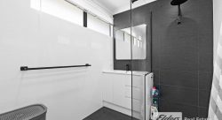 37 Leonora St, Yakamia WA 6330, Australia