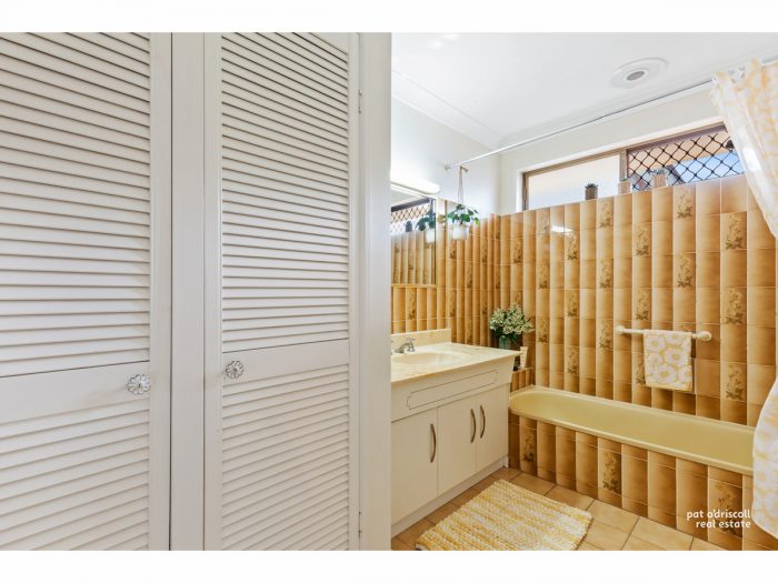 107 Cruikshank St, Frenchville QLD 4701, Australia