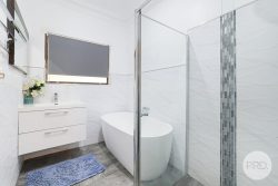 14 Mathews St, West Tamworth NSW 2340, Australia