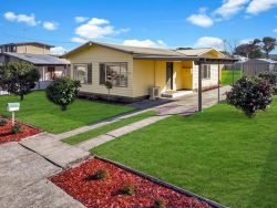 25 May St, Hamilton VIC 3300, Australia