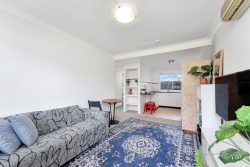 Unit 1/102 McMasters Rd, Woy Woy NSW 2256, Australia