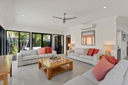 Unit 9/14 Millington Rd, Cable Beach WA 6726, Australia