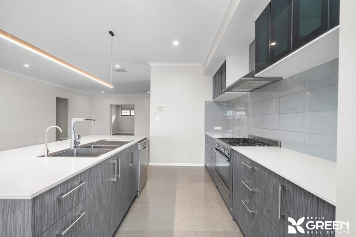 7 Nannup Cl, Dawesville WA 6211, Australia