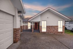 13 Northcliffe Pl, Queanbeyan East NSW 2620, Australia