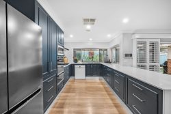 13 Northcliffe Pl, Queanbeyan East NSW 2620, Australia