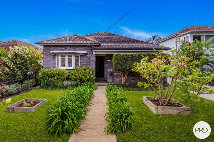 9 Penshurst Ave, Penshurst NSW 2222, Australia