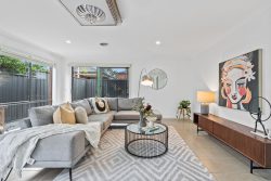 67 Pioneer Dr, Deer Park VIC 3023, Australia