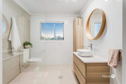 15 Wendy Cres, Clontarf QLD 4019, Australia