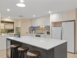 6 Platform Ave, Sheidow Park SA 5158, Australia