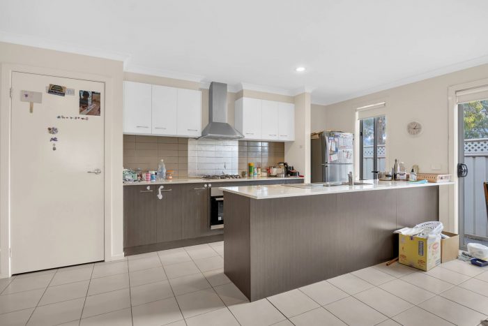 2 Parkvista Dr, Truganina VIC 3029, Australia