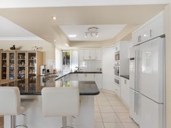 9-11 Panorama Dr, Dundowran Beach QLD 4655, Australia