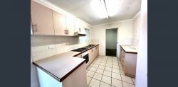 Unit 4/11 Ribbon Ct, Glenella QLD 4740, Australia