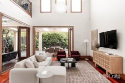 72 Rossmoyne St, Thornbury VIC 3071, Australia