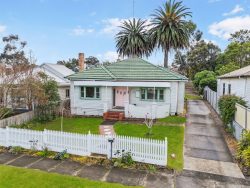 19 Smith St, Hamilton VIC 3300, Australia