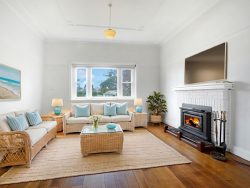 19 Smith St, Hamilton VIC 3300, Australia