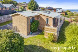 21 Stirling Ave, Blackmans Bay TAS 7052, Australia