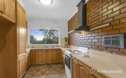 44 Sweeney Dr, Narre Warren VIC 3805, Australia