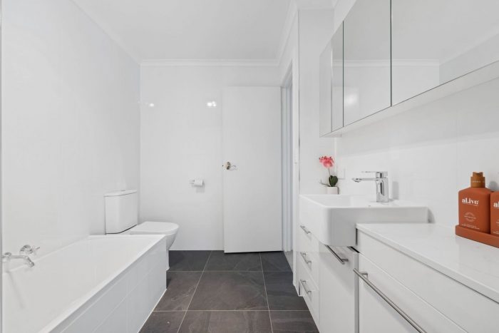 1/122 Tharwa Rd, Karabar NSW 2620, Australia