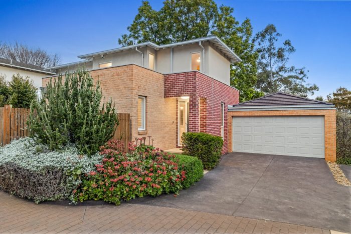 Unit 11/11-15 The Deviation, Wheelers Hill VIC 3150, Australia