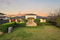 9 Walliabup Way, Bibra Lake WA 6163, Australia