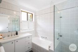 Unit 1/110 Tomaree Rd, Shoal Bay NSW 2315, Australia