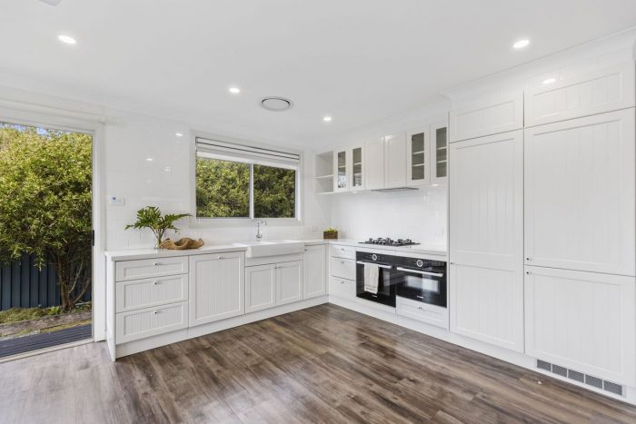 11 Hume Blvd, Killarney Vale NSW 2261, Australia