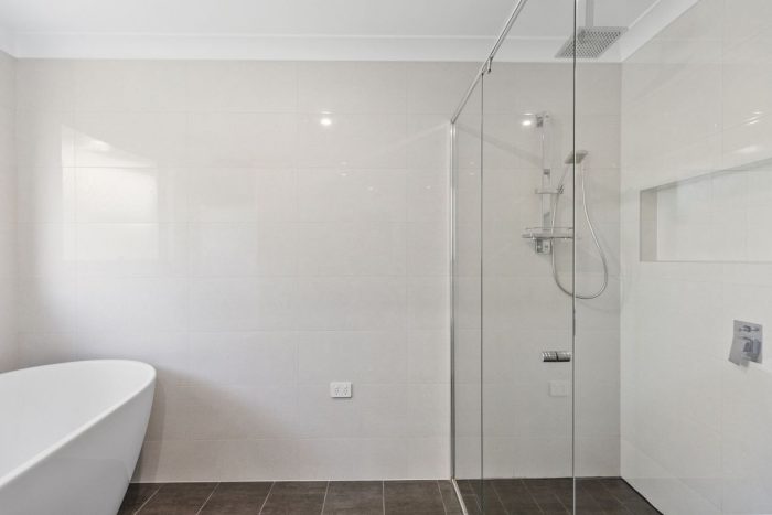 11 Hume Blvd, Killarney Vale NSW 2261, Australia