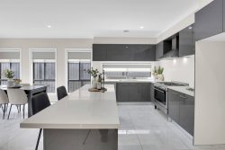 132 Wattletree St, Craigieburn VIC 3064, Australia