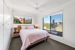 9 Zoe Ct, Centenary Heights QLD 4350, Australia