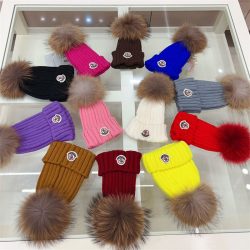 Moncler モンクレールニット帽 キッズ メンズレディース親子 防寒激安コピーブランド冬ふわふわ親子ニ ...