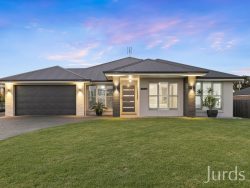 11 Irma Pl, Lochinvar NSW 2321, Australia