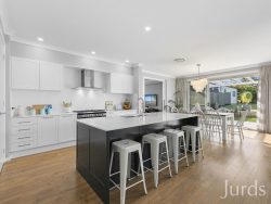 11 Irma Pl, Lochinvar NSW 2321, Australia