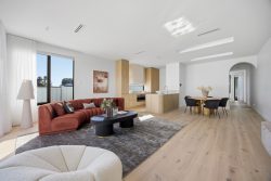 116 Loongana Ave, Glenroy VIC 3046, Australia