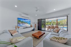 24 Acacia Grv, Woodwark QLD 4802, Australia