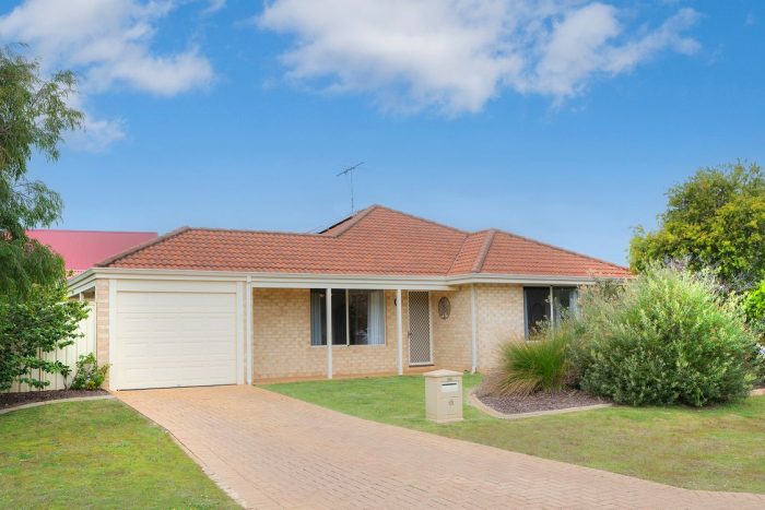 Unit 1/5 Sandalford Court Spur, Dunsborough WA 6281, Australia